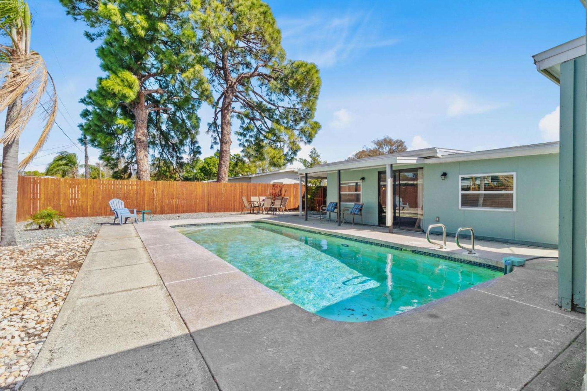 Relaxing Pool Home For Family Getaway Close To Tampa Zoo, Busch Gardens, Restaurants And Shopping! Exterior foto