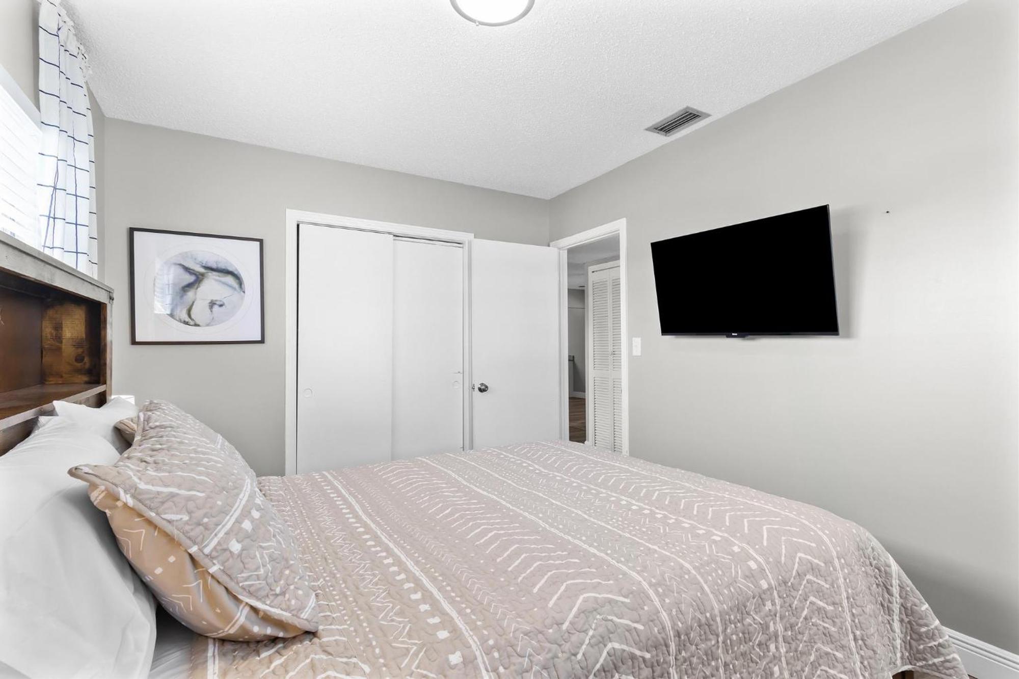 Relaxing Pool Home For Family Getaway Close To Tampa Zoo, Busch Gardens, Restaurants And Shopping! Exterior foto